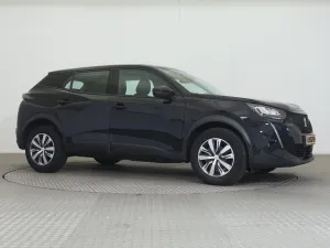 Peugeot 2008 1.2i Active 2021