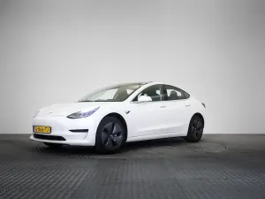 Tesla Model 3 Standard Range Plus 60 kWh 2019
