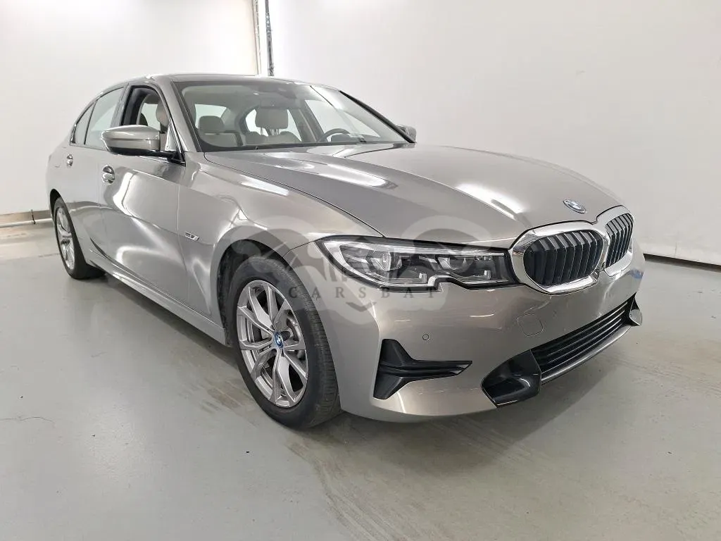 BMW 3 Series 320e Lounge 2022