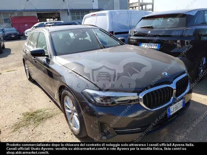 BMW 5 Series Touring 520d Business 2022