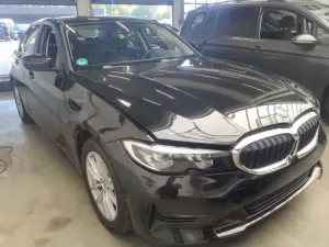 BMW 3 Series 320e 2022