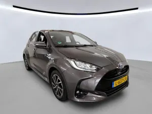 Toyota Yaris 1.5h Business 2021