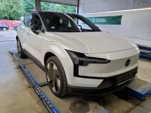 Volvo EX30 Performance Plus 2024