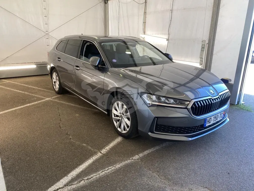 Skoda Superb Combi 1.5 TSI Selection 2025