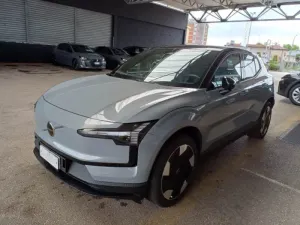Volvo EX30 Extended Range Plus 2024