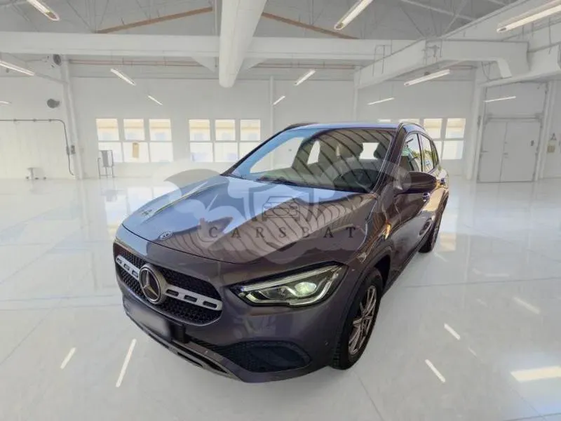 Mercedes-Benz GLA 200d Business 2022