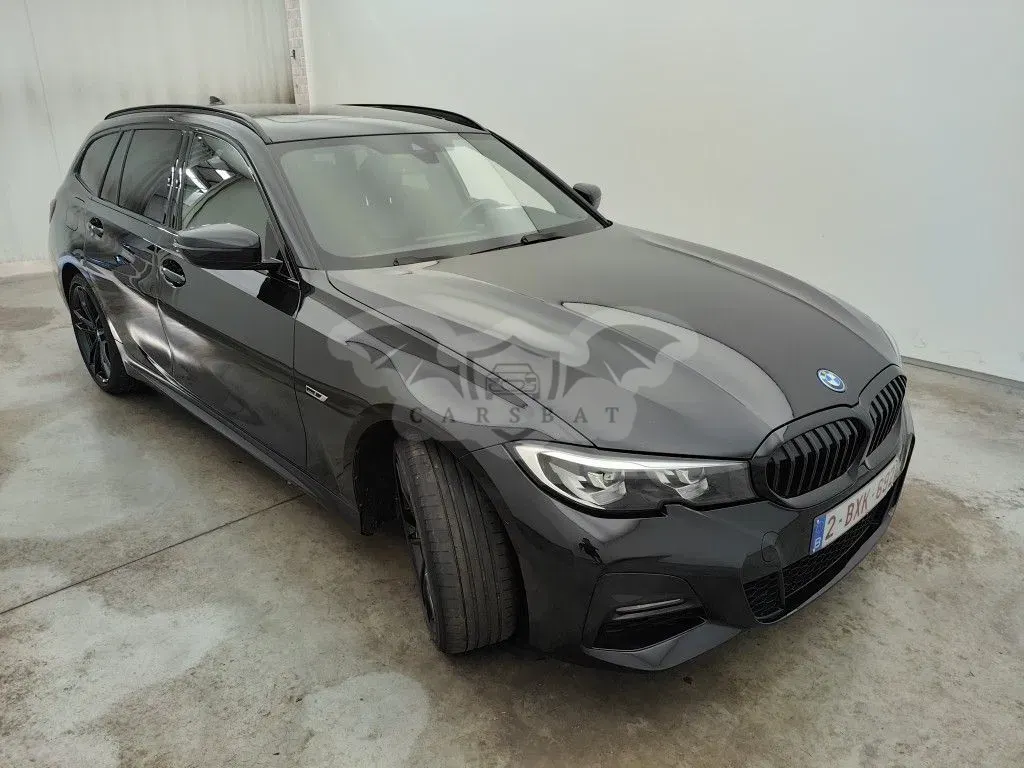 BMW 3 Series Touring 320e 2022