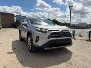 Toyota Rav4 2.5i Premium 2023