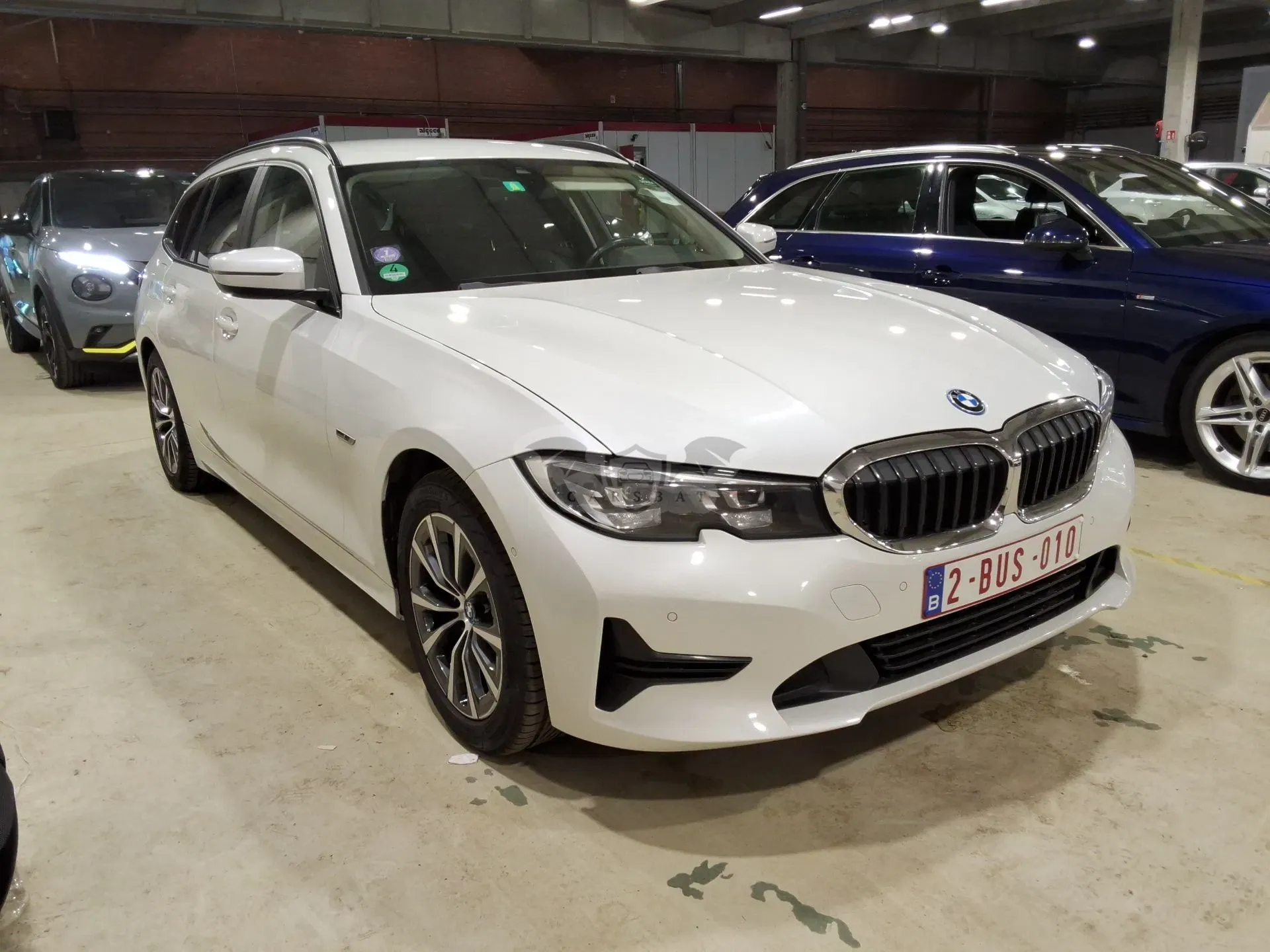 BMW 3 Series Touring 320e Business Design 2022