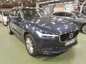 Volvo XC60 D4 Momentum Pro 2020