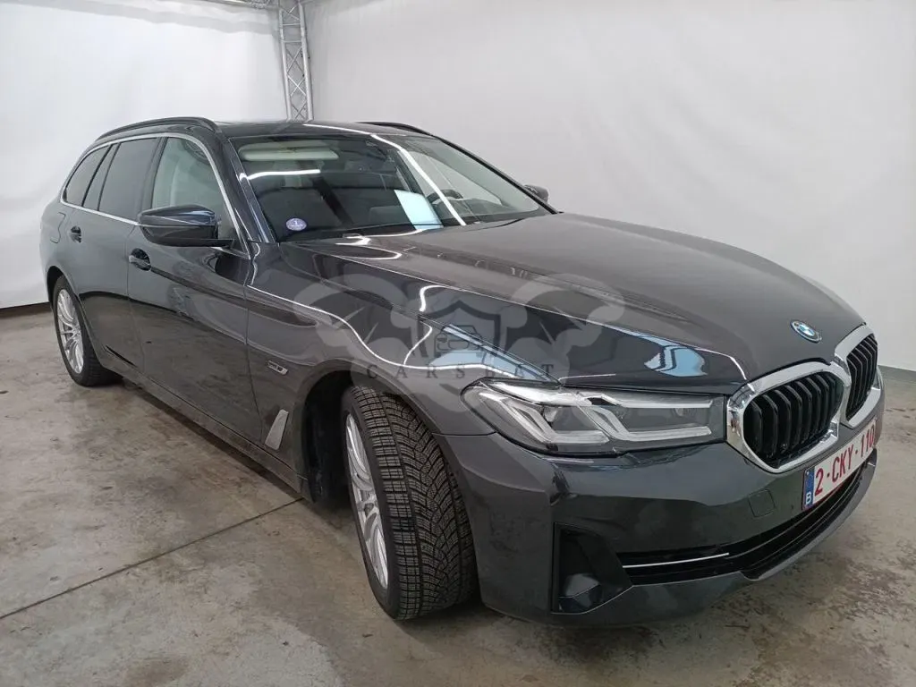 BMW 5 Series Touring 530e Lounge 2022