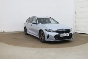 BMW 3 Series Touring 320i M Sport 2025
