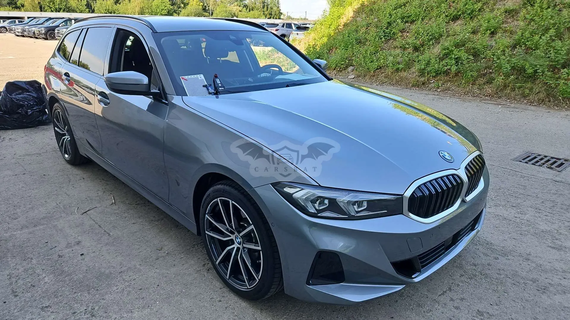 BMW 3 Series Touring 330e 2025
