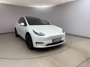 Tesla Model Y Standard Range 2023