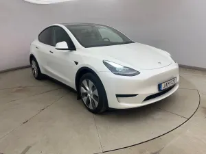 Tesla Model Y Standard Range 2023