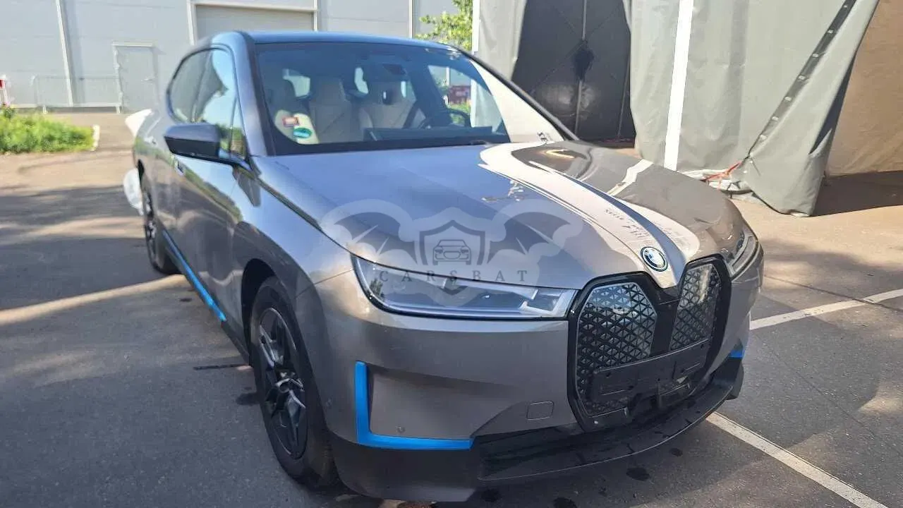 BMW iX 40 2024