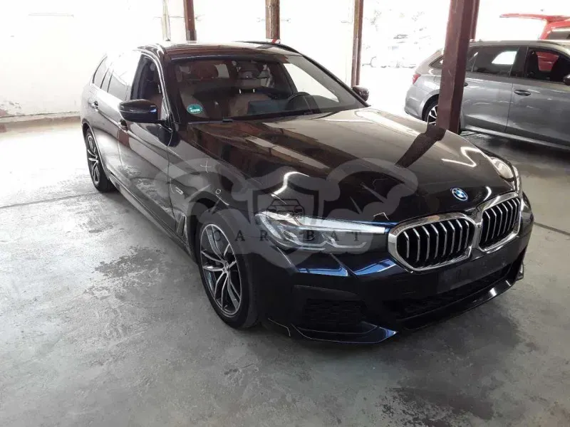 BMW 5 Series Touring 530e 2021