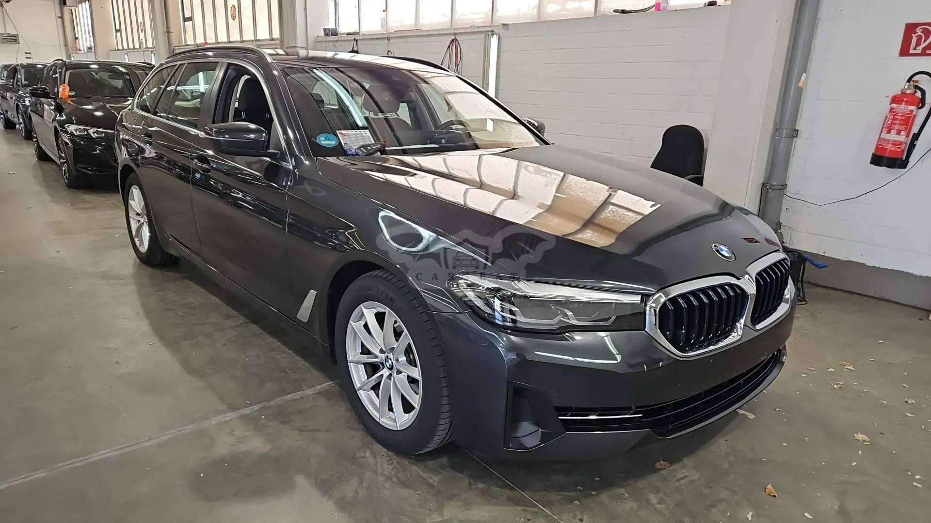 BMW 5 Series Touring 520d 2023