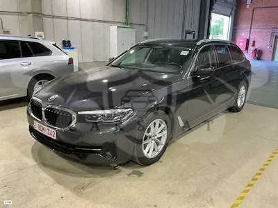BMW 5 Series Touring 520i 2021