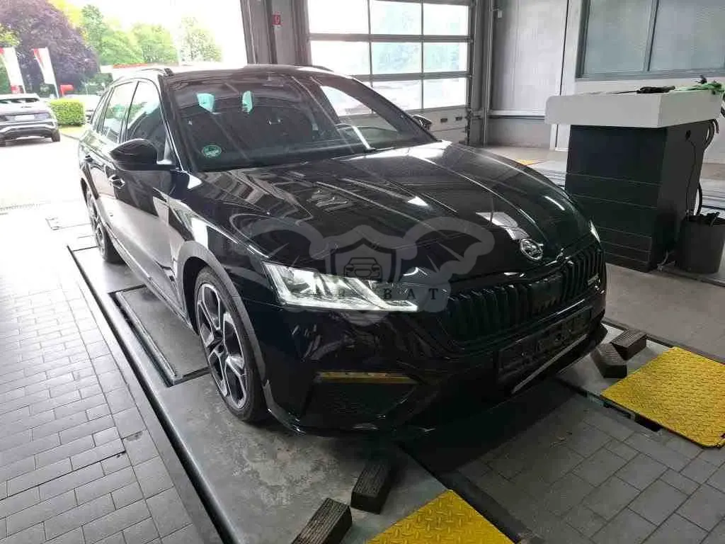 Skoda Octavia Combi 2.0 TSI 2023