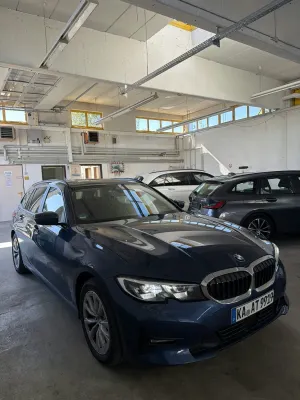BMW 3 Series Touring 330i 2021