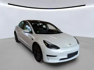 Tesla Model 3 54 kWh 2023