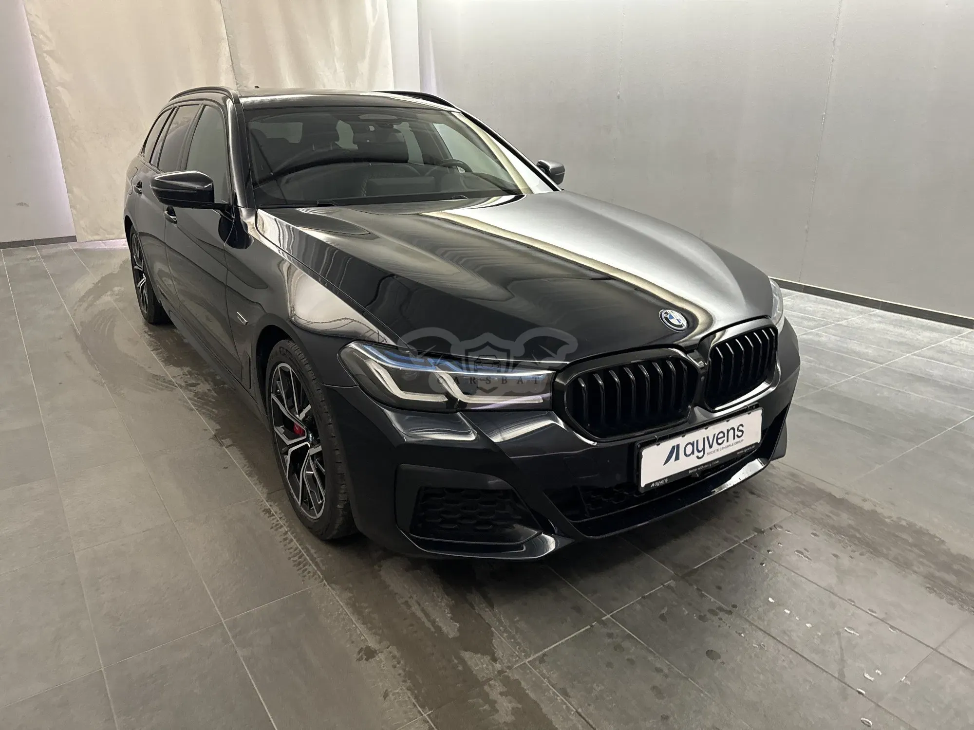BMW 5 Series Touring 530e 2023