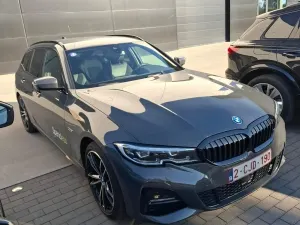 BMW 3 Series Touring 320e M-Pack 2021