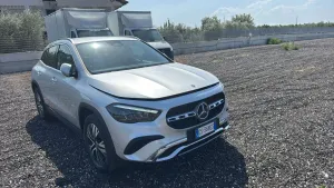 Mercedes-Benz GLA 200d 2023