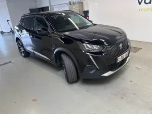 Peugeot 2008 1.5 HDI Allure 2021