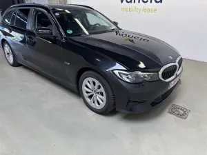 BMW 3 Series Touring 320e 2022