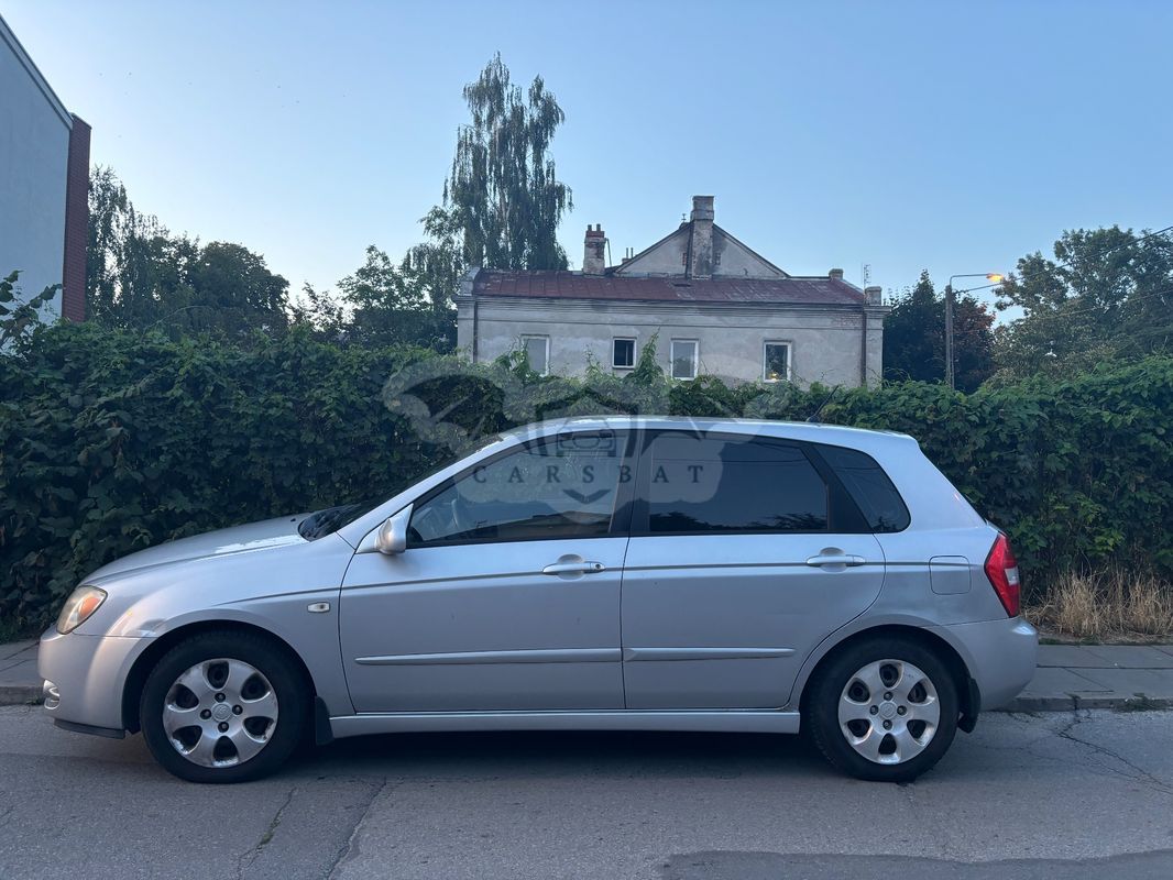 Kia Cerato / Forte / K3 1.6 LX / Family 2004