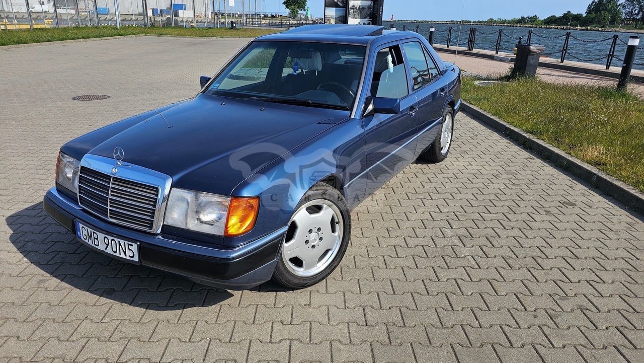 Mercedes-Benz E 1993