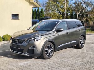 Peugeot 5008 II (2017-) BlueHDi 120 Allure 2017