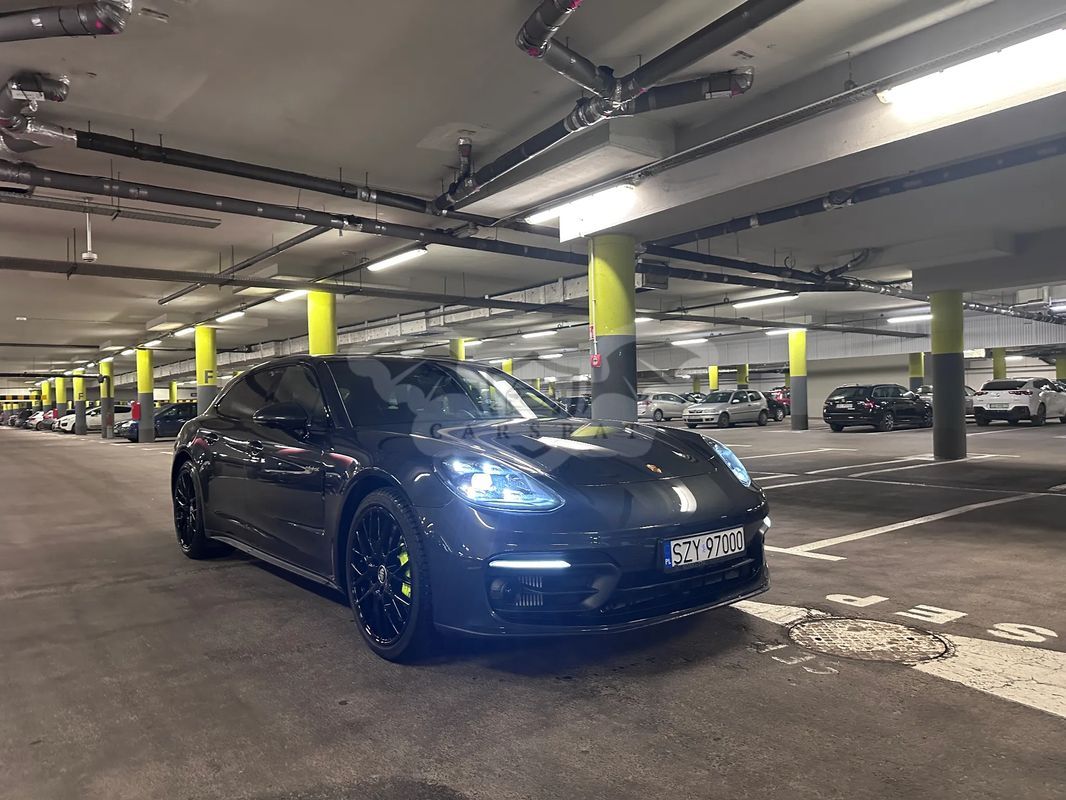 Porsche Panamera 2023