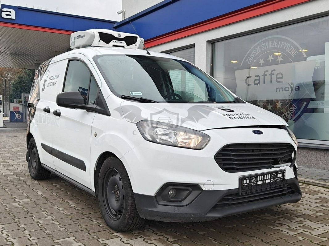 Ford Transit Courier 2021