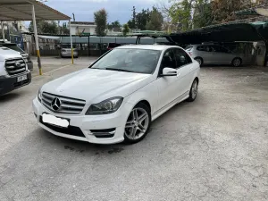 Mercedes-Benz C W204 250 (BlueEFFICIENCY) 7G-TRONIC Avantgarde 2012