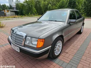 Mercedes-Benz E ver-standard 1991