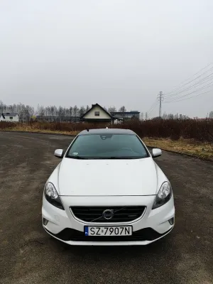 Volvo V40 II D2 R-Design 2014