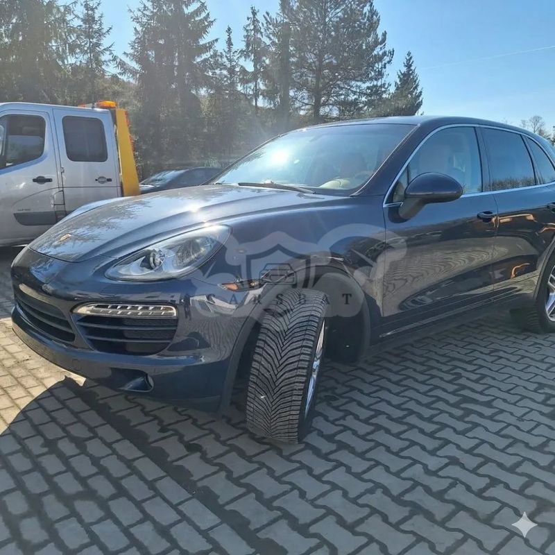 Porsche Cayenne II (2010-2017) Tiptronic S 2011