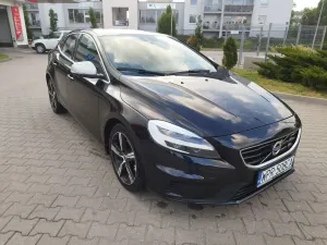 Volvo V40 II T2 Drive-E R-Design Momentum 2016