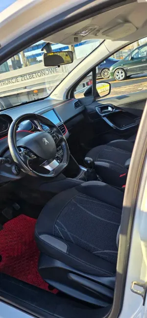 Peugeot 208 I e-HDi 92 Stop&Start Active 2014