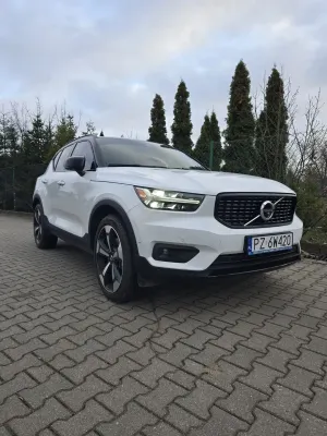 Volvo XC40 T5 AWD R-Design 2022
