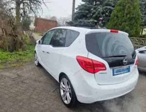 Opel Meriva II 2011