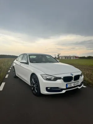 BMW 3 Series F30/F31 320d xDrive 2013