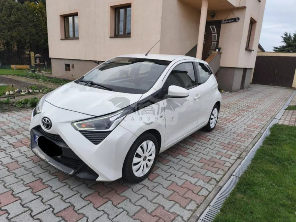 Toyota Aygo II x-play 2021