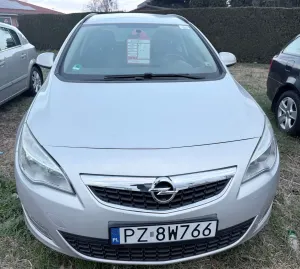 Opel Astra J 1.7 CDTI DPF Active 2012