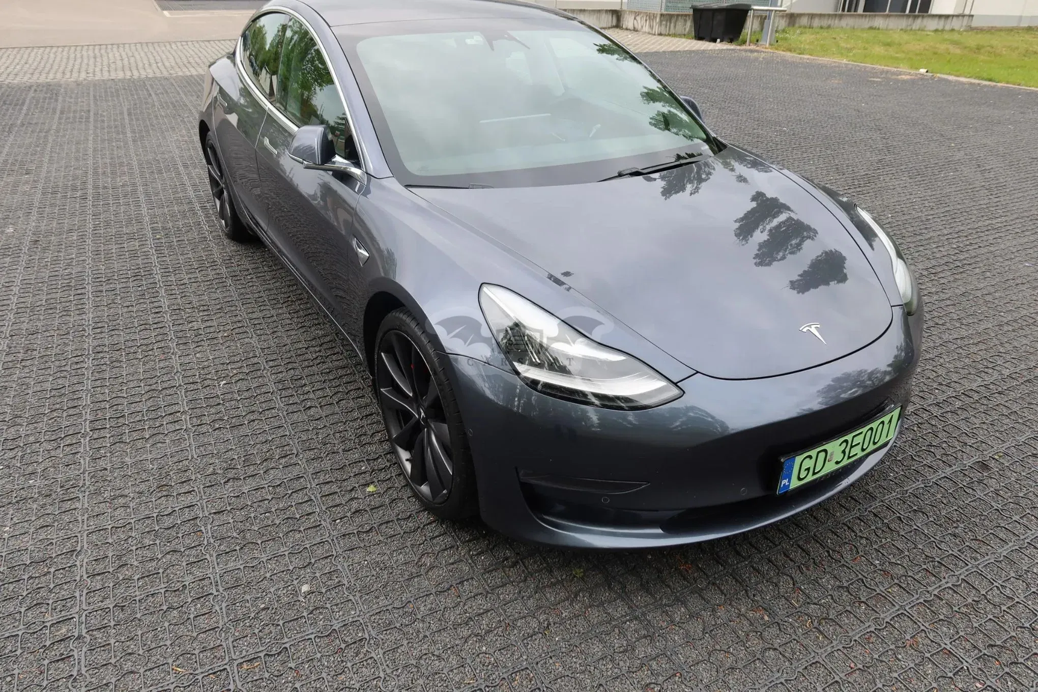 Tesla Model 3 2020
