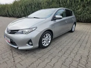Toyota Auris II 1.8 HSD Luna 2015