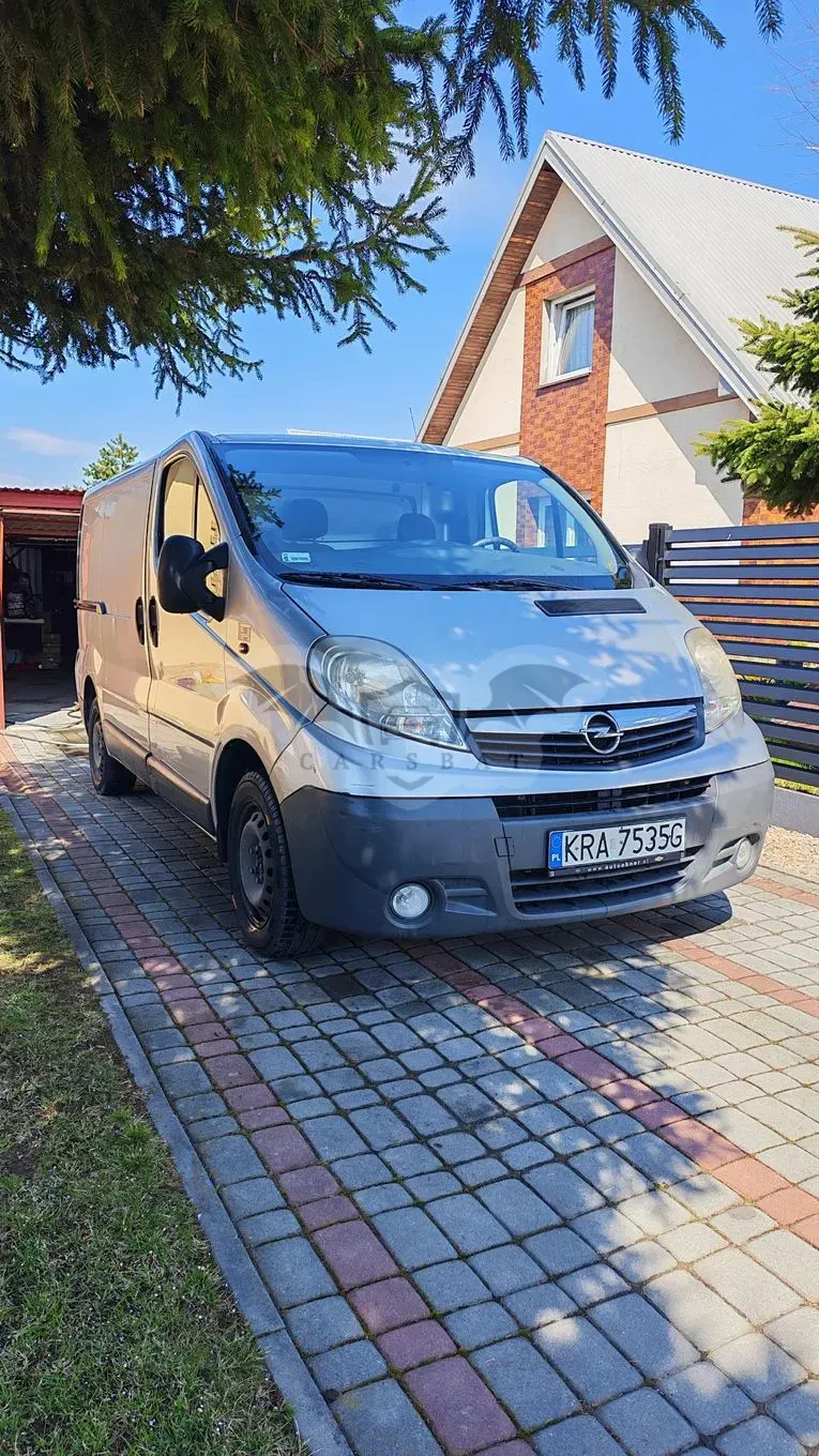 Opel Vivaro 2011